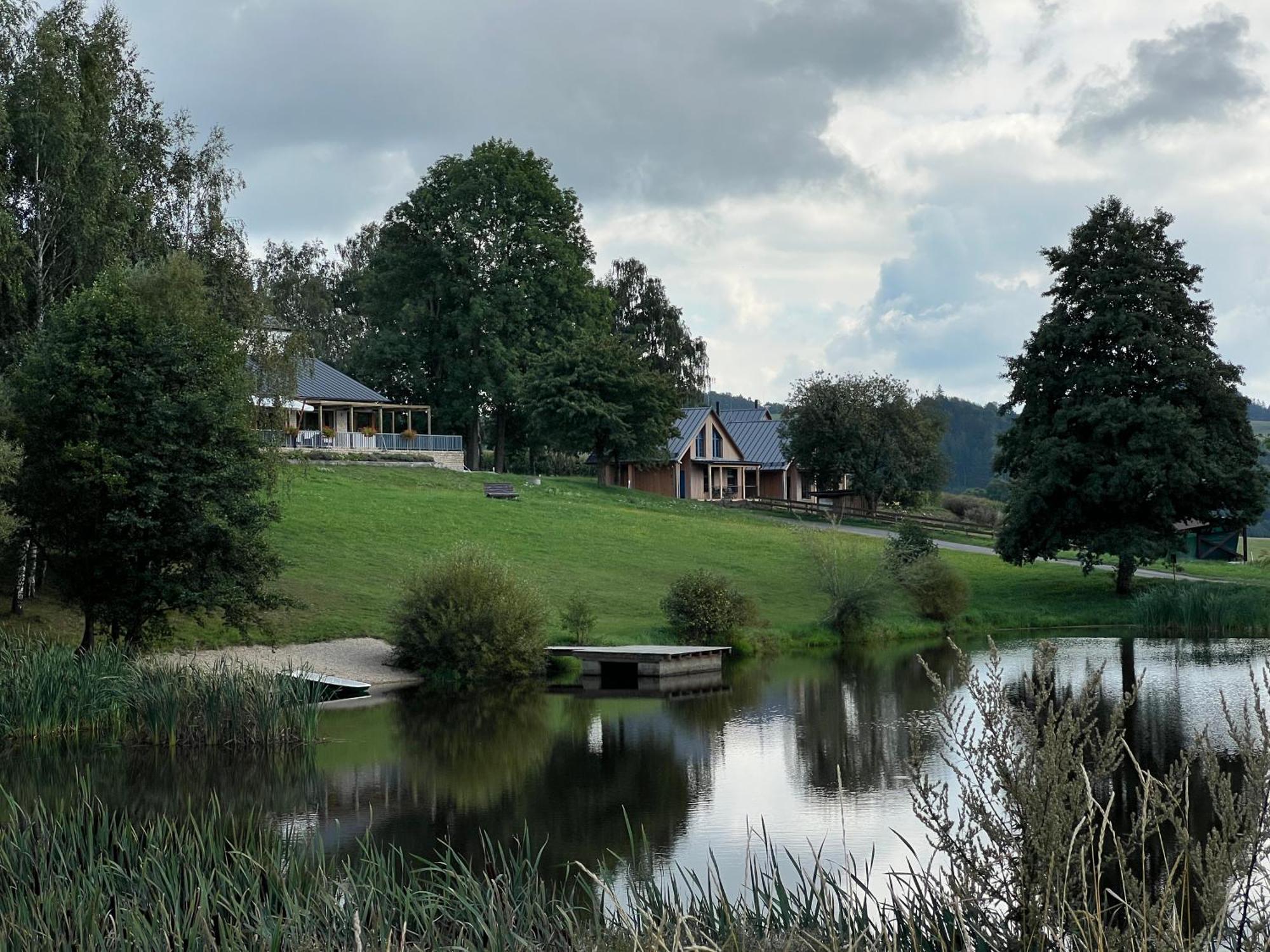 Resort Lisensky Dvur Sněžné Exterior foto